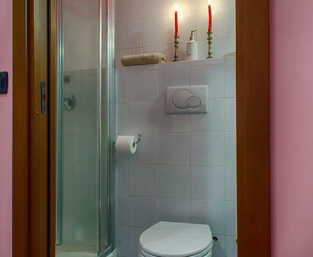 Biondi Oda ve Kahvaltı 4*